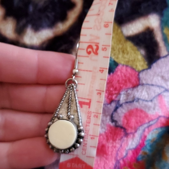 Silver w/ white stone earrings - Picture 10 of 11